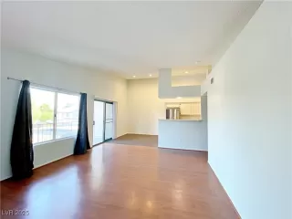 Photo #4: 2660225 Listing 