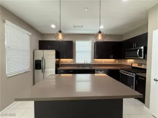 Photo #3: 2660233 Listing 