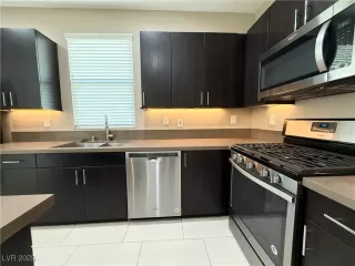 Photo #4: 2660233 Listing 