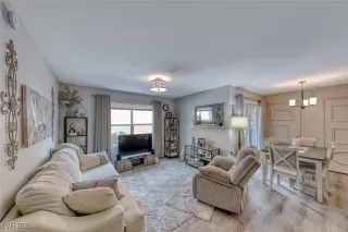 Photo #3: 2660257 Listing