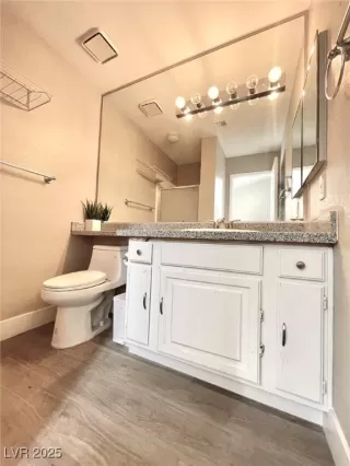 Photo #5: 2660290 Listing