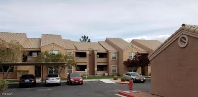 MLS: 2660305 Condo For Sale