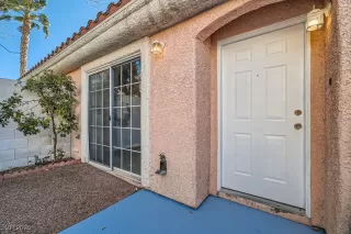 Photo #3: 2660355 Listing