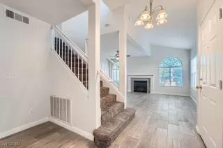 Photo #4: 2660355 Listing