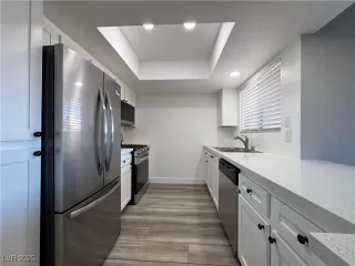 Photo #2: 2660417 Listing 