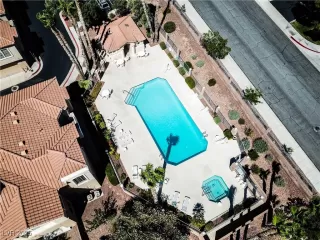 Photo #3: 2660422 Listing