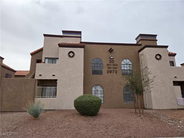 MLS: 2660446 Condo For Sale