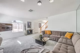 Photo #4: 2660460 Listing 