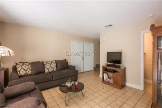 Photo #5: 2660462 Listing 