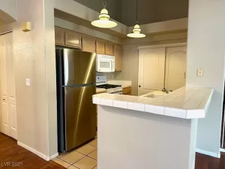 Photo #5: 2660469 Listing 