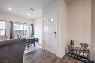 Photo #4: 2660476 Listing