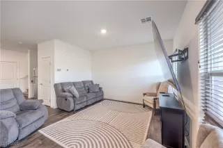 Photo #6: 2660476 Listing