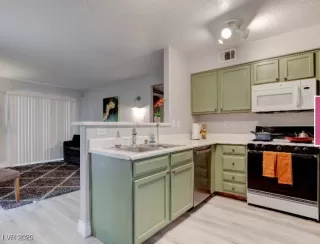 Photo #2: 2660528 Listing 