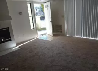 Photo #2: 2660532 Listing