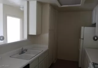 Photo #5: 2660532 Listing