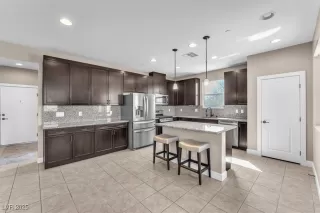 Photo #5: 2660563 Listing 