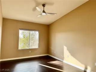 Photo #4: 2660566 Listing 
