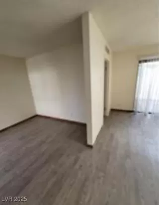 Photo #5: 2660598 Listing 