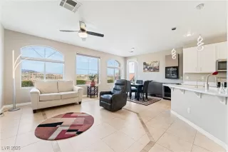 Photo #4: 2660609 Listing 