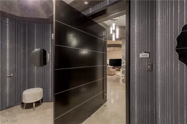 MLS: 2660620 Condo For Sale