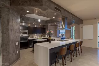 Photo #1: 2660620 Listing 