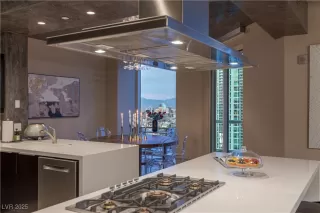 Photo #2: 2660620 Listing 