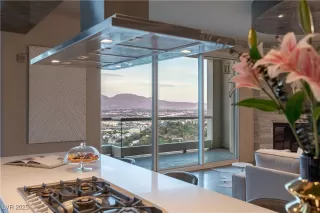 Photo #4: 2660620 Listing 