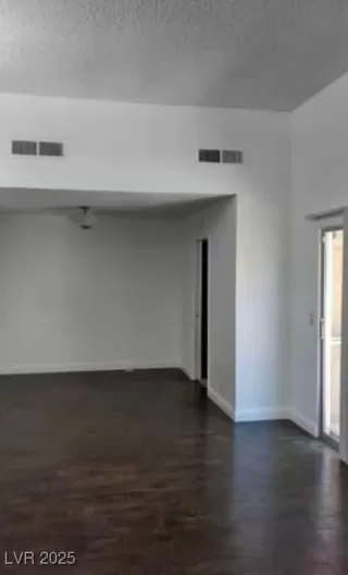 Photo #5: 2660639 Listing 