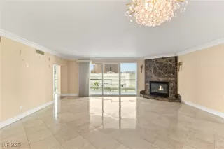 Photo #3: 2660682 Listing