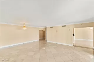 Photo #5: 2660682 Listing