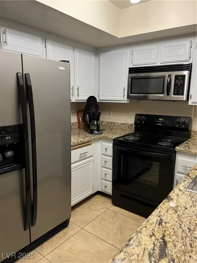 MLS: 2660683 Condo For Sale