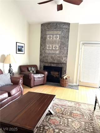 Photo #2: 2660683 Listing 