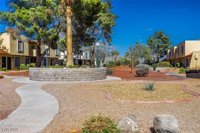 MLS: 2660687 Condo For Sale