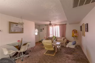 Photo #4: 2660687 Listing