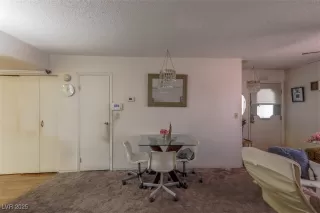 Photo #6: 2660687 Listing