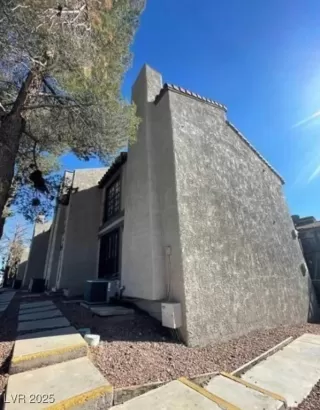 Photo #2: 2660704 Listing