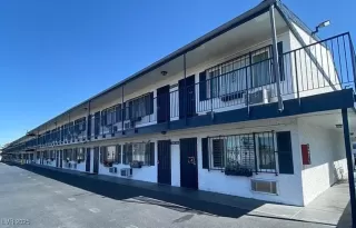 Photo #3: 2660779 Listing 