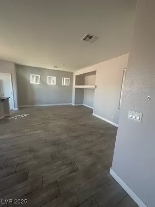 Photo #2: 2660803 Listing 