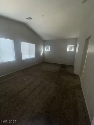 Photo #6: 2660803 Listing 