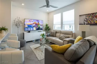 Photo #1: 2660805 Listing 