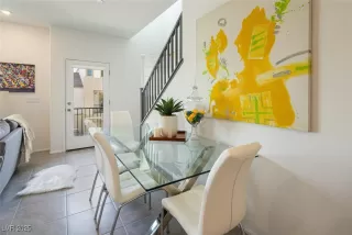 Photo #3: 2660805 Listing 