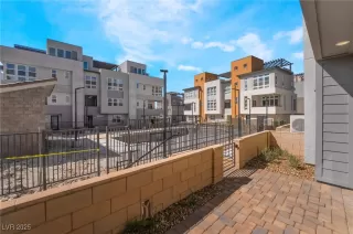 Photo #3: 2660825 Listing