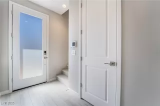 Photo #4: 2660825 Listing