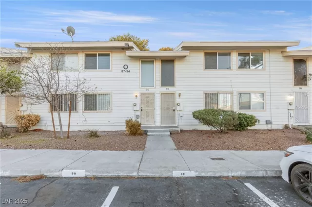 MLS: 2660826 Condo For Sale