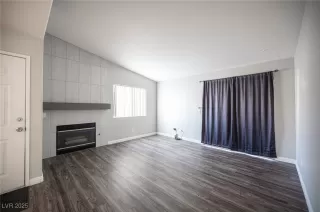 Photo #5: 2660835 Listing