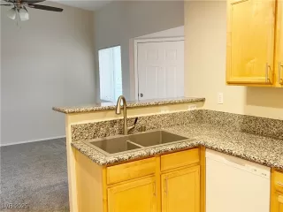 Photo #5: 2660844 Listing 