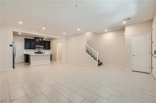 Photo #6: 2660845 Listing 