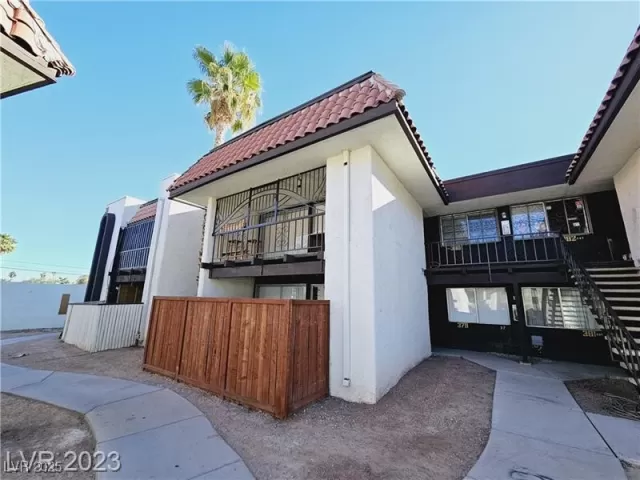 MLS: 2660851 Condo For Sale