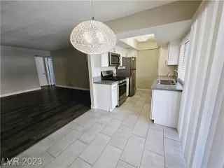 Photo #3: 2660851 Listing 