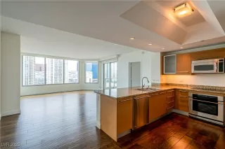 Photo #1: 2660891 Listing 